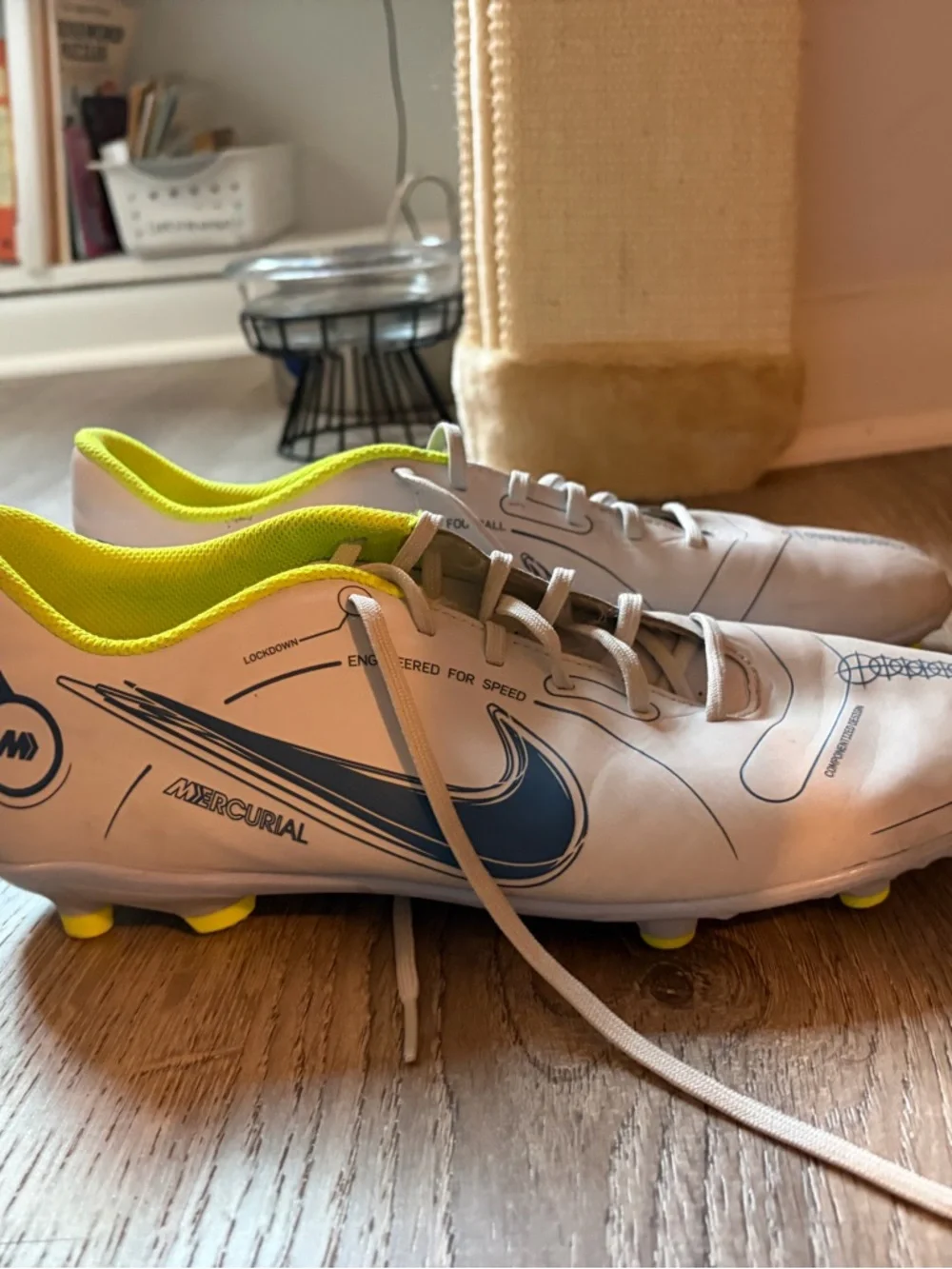 Nike Mercurial Vapor 14 Academy FG/MG soccer cleats. - Picture 3 of 7